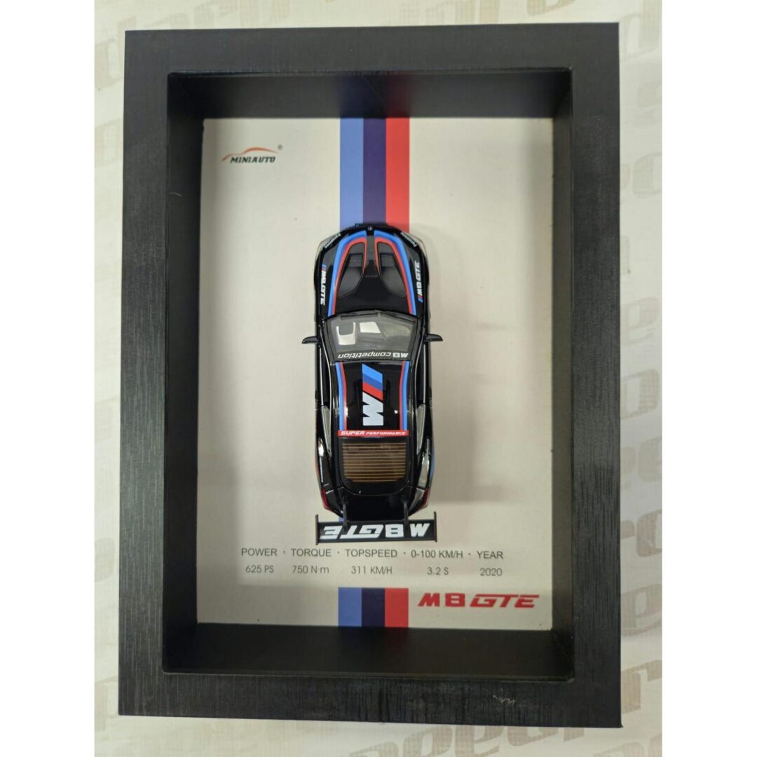 Model BMW M8 GTE - 3D rámeček na stěnu